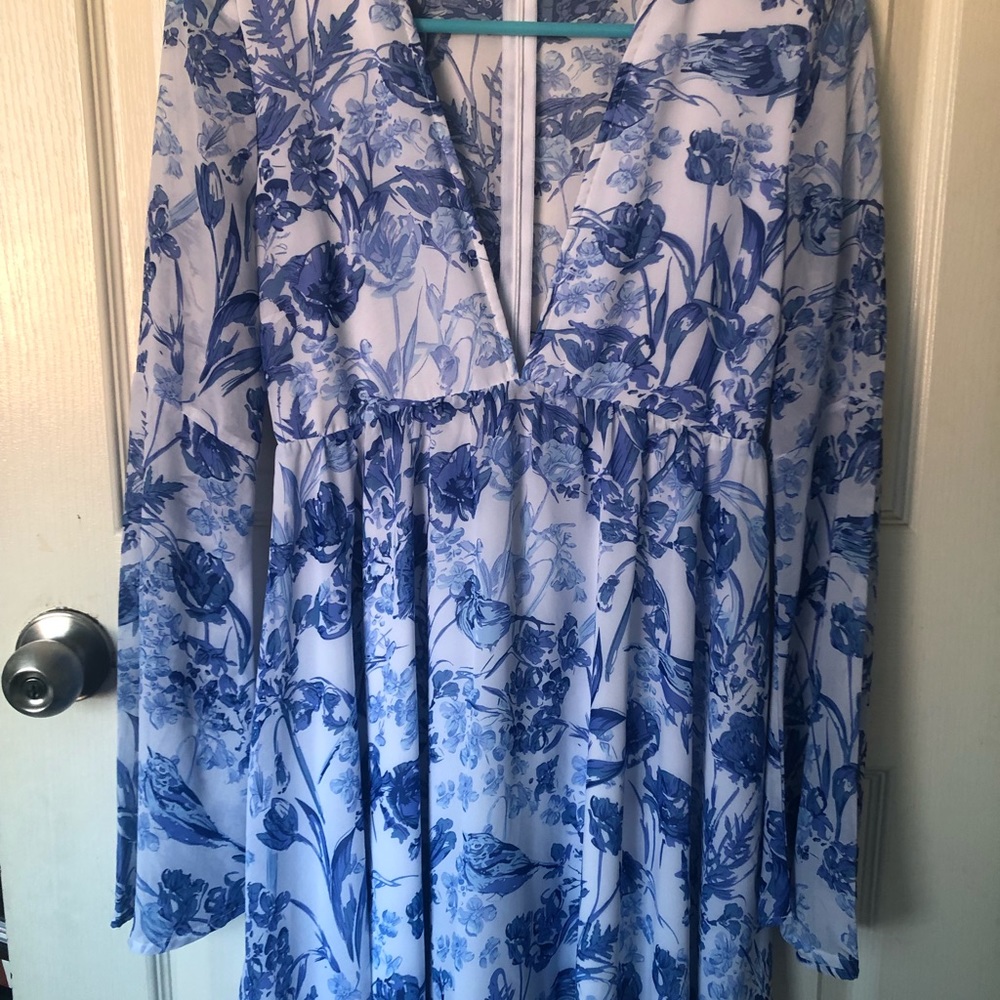 Blue Pattern Flowy Dress (S/M)